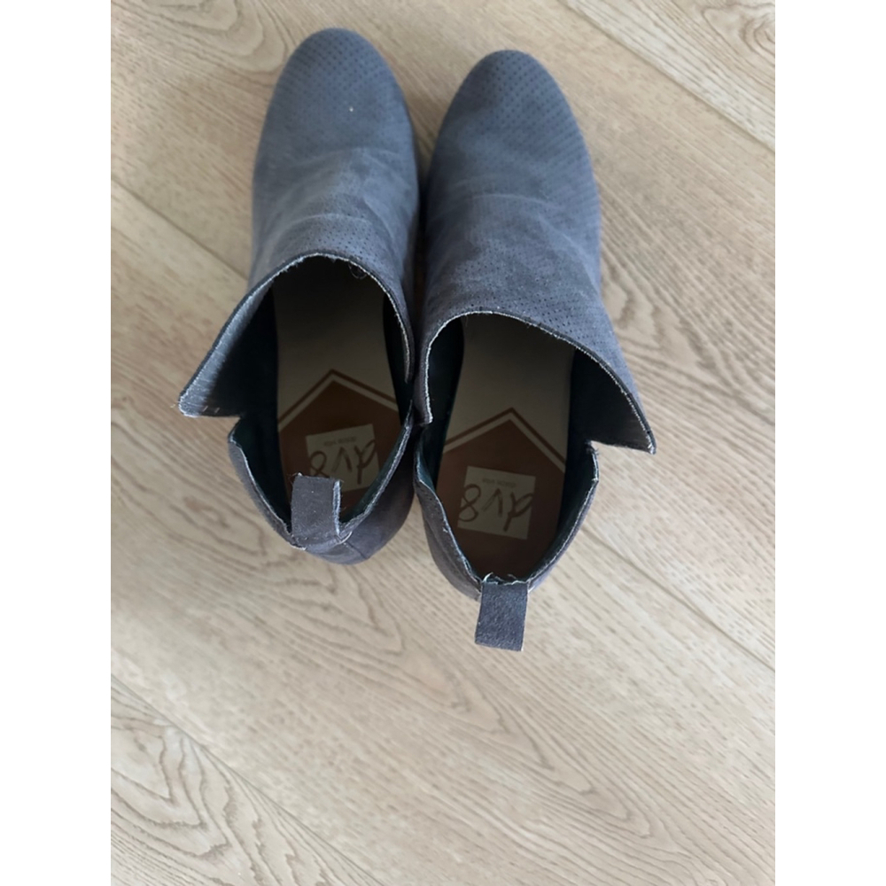 Women's DV8 Booties Size 10 Gray Faux Suede Wedge - Picture 4 of 4